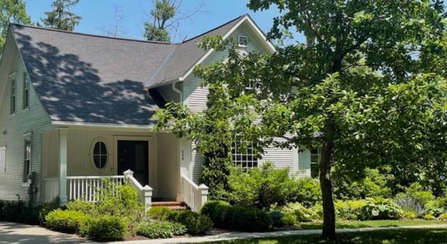 Photo of 638 Allegan St, Saugatuck, MI 49453