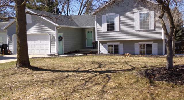 Photo of 2901 Alson Dr NE, Grand Rapids, MI 49505