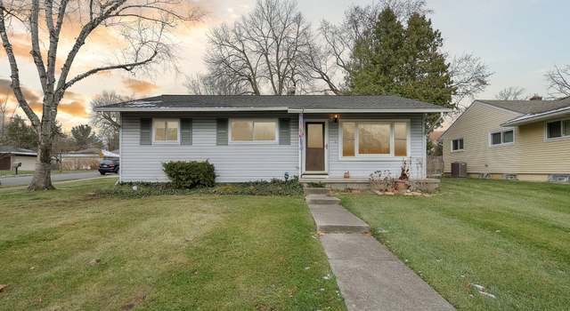 Photo of 2996 Lakeview Dr, Ann Arbor, MI 48103