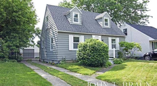 Photo of 1045 Diamond Ave NE, Grand Rapids, MI 49503