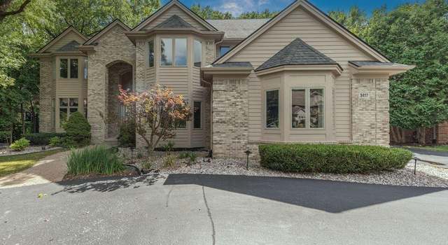 Photo of 3417 Hidden Oaks Ln, West Bloomfield, MI 48324