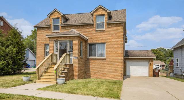 Photo of 525 Riverview Ave, Monroe, MI 48162