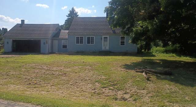 Photo of 2982 Loehrs Landing Dr, Hastings, MI 49058