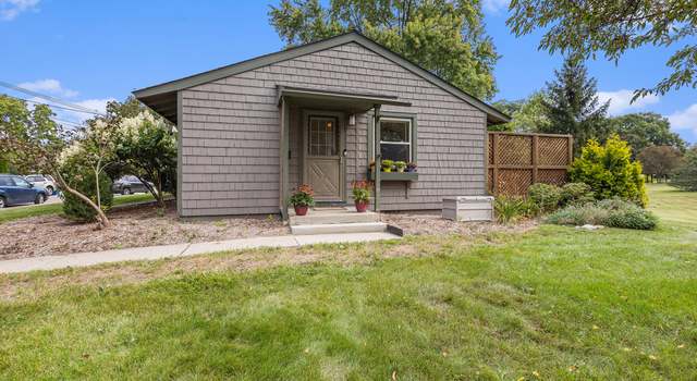 Photo of 2353 Parkwood Ave, Ann Arbor, MI 48104