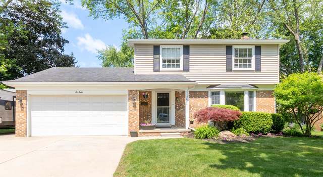 Photo of 680 Eastlook Dr, Saline, MI 48176
