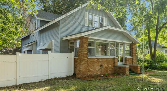 Photo of 814 Harding St NW, Grand Rapids, MI 49544