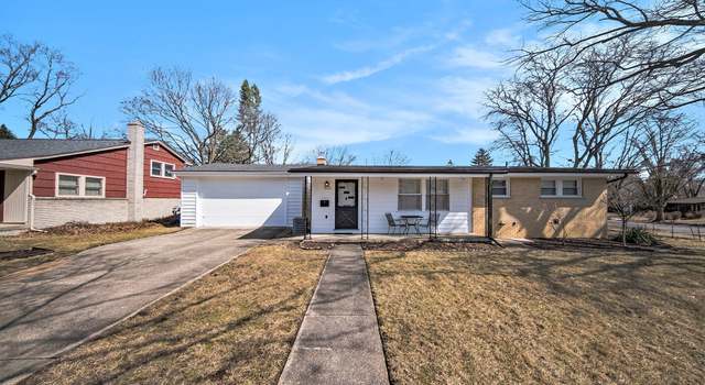 Photo of 800 Sunrise Ct, Ann Arbor, MI 48103