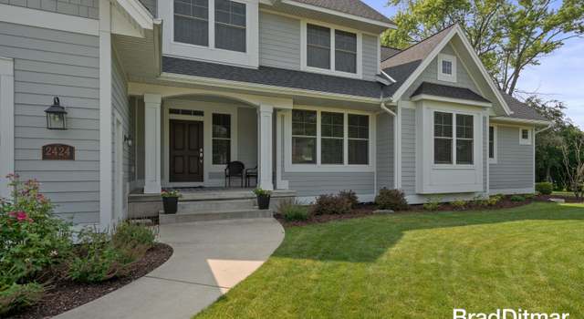 Photo of 2424 Arundel Rd SE, East Grand Rapids, MI 49506
