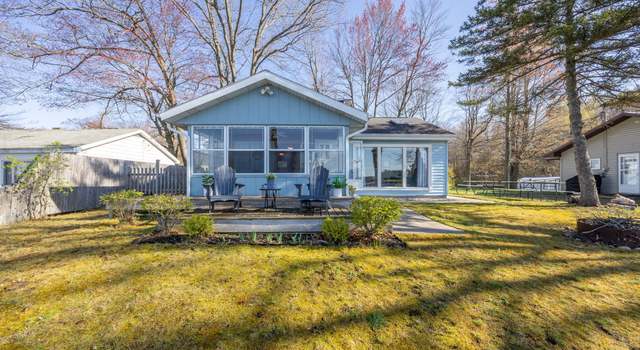 Photo of 10401 N Chippewa Dr, Evart, MI 49631