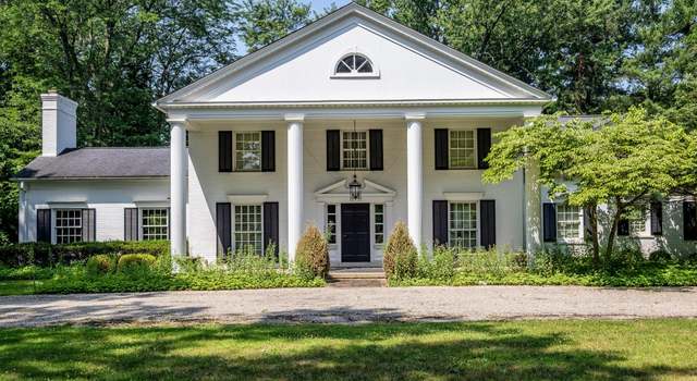 Photo of 31677 Mountain View Rd, Franklin, MI 48025