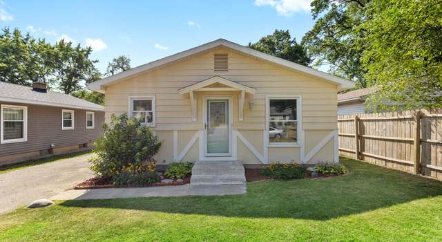 Photo of 1741 Ira Ave NW, Grand Rapids, MI 49504
