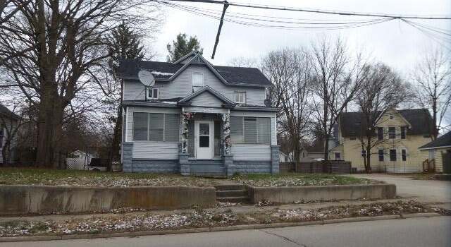 Photo of 327 S 3rd St, Niles, MI 49120