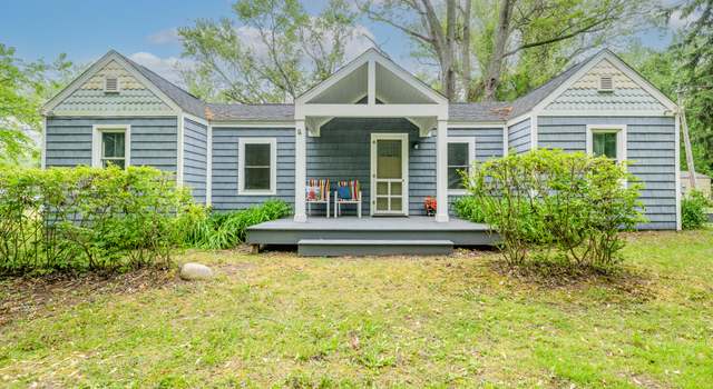 Photo of 3619 Dearborn St, Coloma, MI 49038