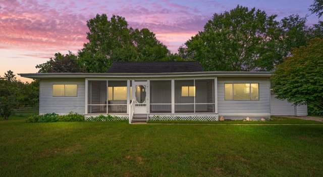 Photo of 118 Schirmer Pkwy, Buchanan, MI 49107