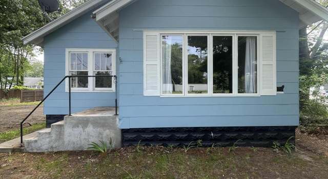 Photo of 737 W Hackley Ave, Muskegon, MI 49441