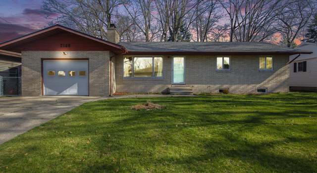 Photo of 2166 Reneer Ave, Norton Shores, MI 49441