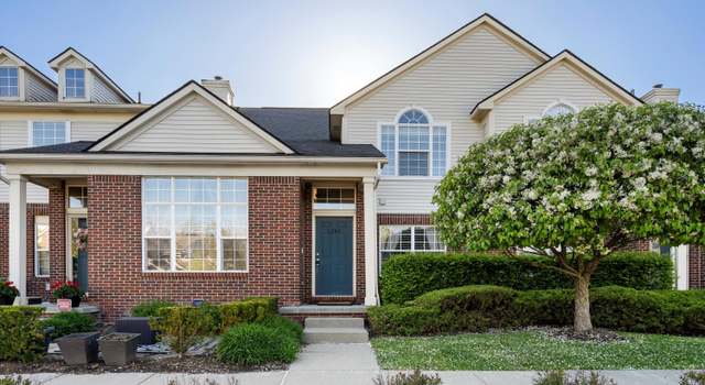 Photo of 8204 Alexa Dr Dr, Walled Lake, MI 48390