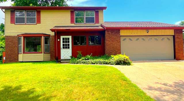 Photo of 3226 Stonewood Dr, Lansing, MI 48912