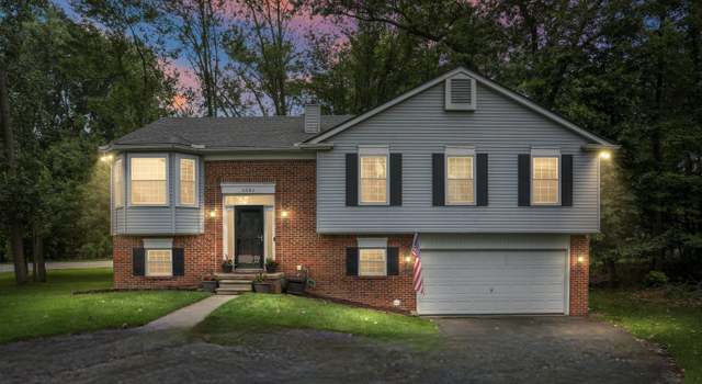 Photo of 1501 Kings Crown Ct, Wixom, MI 48393