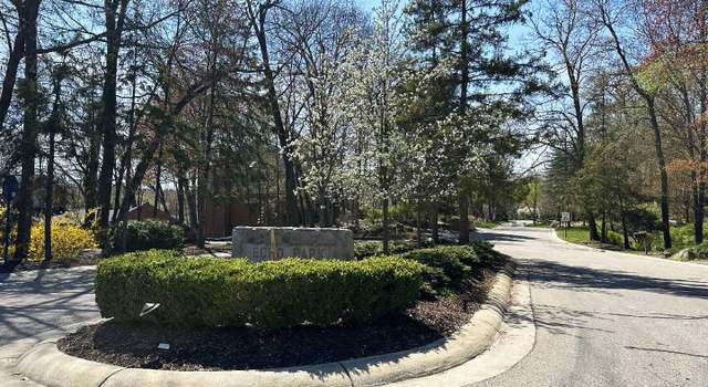 Photo of 1221 Copperwood St, Bloomfield Hills, MI 48302