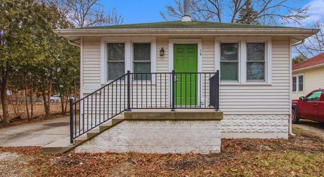 Photo of 14 N Taylor St, New Buffalo, MI 49117