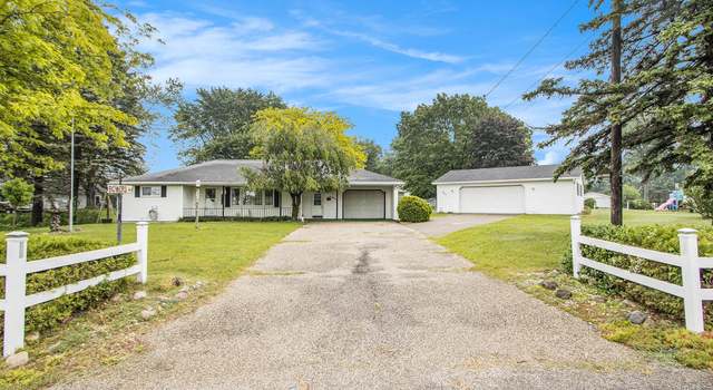 Photo of 452 Long Lake Rd, Colon, MI 49040