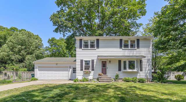 Photo of 17885 Oakhill Ct, Grand Haven, MI 49417