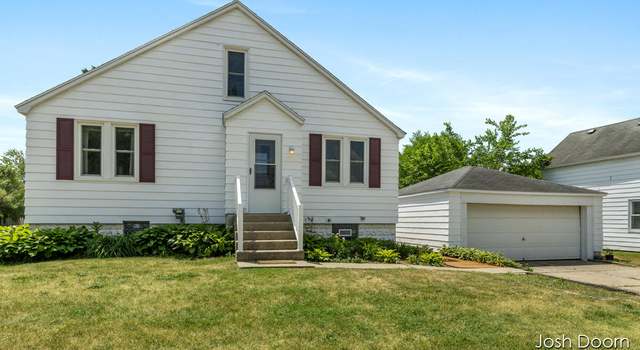 Photo of 1802 Cherry St, Dorr, MI 49323
