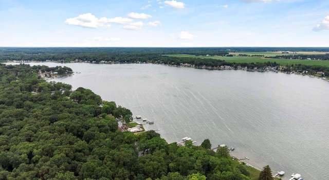 Photo of 23203 S Shore Dr, Edwardsburg, MI 49112