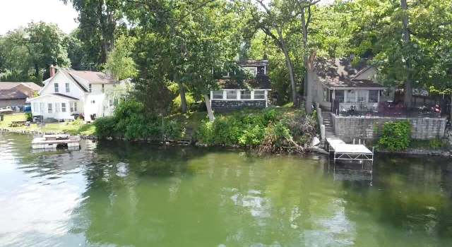 Photo of 6523 Knox Dr, Brighton, MI 48116