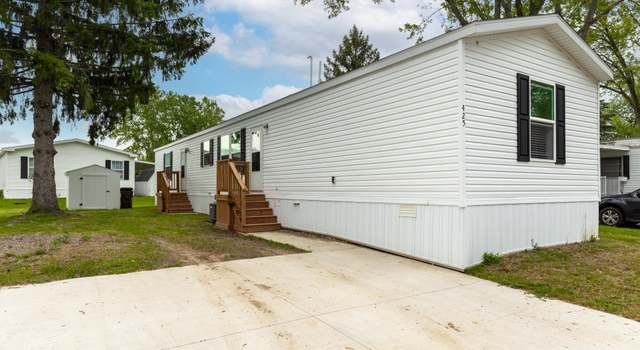 Photo of 425 Crestwood Dr, Dimondale, MI 48821
