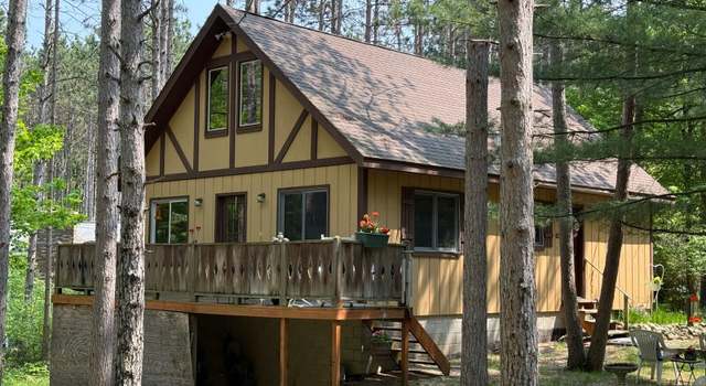 Photo of 12480 Lone Wolf Trl, Stanwood, MI 49346