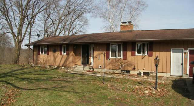 Photo of 1029 Azaleamum Dr, Three Rivers, MI 49093