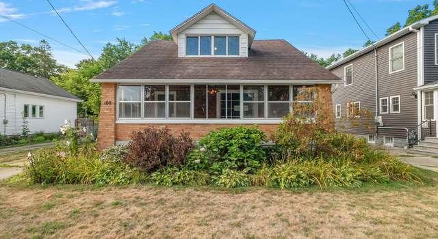 Photo of 108 Montrose St NE, Grand Rapids, MI 49505
