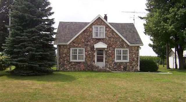 Photo of 25193 Pine Lake St, Edwardsburg, MI 49112