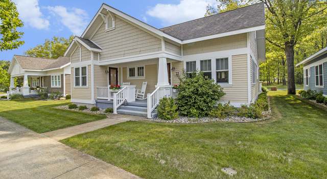 Photo of 23 Kenneth St, Pentwater, MI 49449
