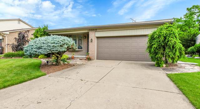 Photo of 13950 Village Ln, Riverview, MI 48193