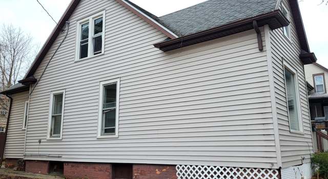 Photo of 720 Hoyt St, Saint Joseph, MI 49085