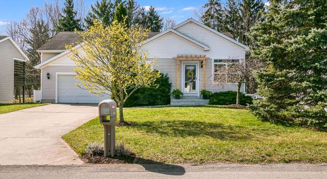 Photo of 2826 Hagerview Ct, Jenison, MI 49428