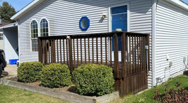 Photo of 1305 Pineview Ln, Fremont, MI 49412