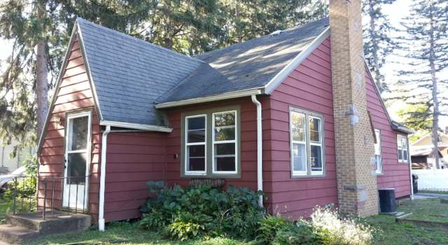 Photo of 215 N Bluff St, Berrien Springs, MI 49103