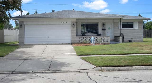 Photo of 30979 Boewe Dr, Warren, MI 48092