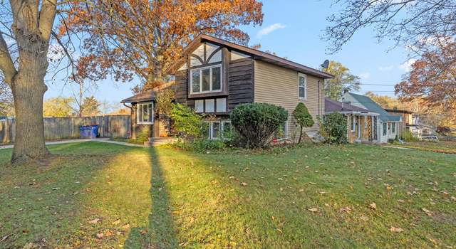 Photo of 903 Spring Ave NE, Grand Rapids, MI 49503