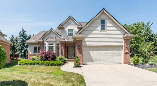 Photo of 47130 Hunters Park Dr, Plymouth, MI 48170