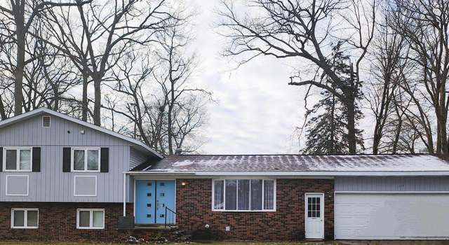 Photo of 1119 Ivanhoe Dr, Muskegon, MI 49445
