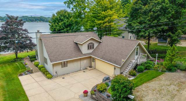 Photo of 2495 Mayo Dr, Fremont, MI 49412