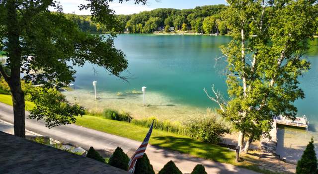 Photo of 353 E Sawyer Blvd, Newaygo, MI 49337