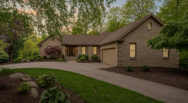Photo of 1450 Winterwood Dr NE, Grand Rapids, MI 49525