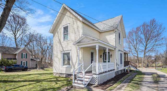 Photo of 4434 W Hickory Rd, Hickory Corners, MI 49060