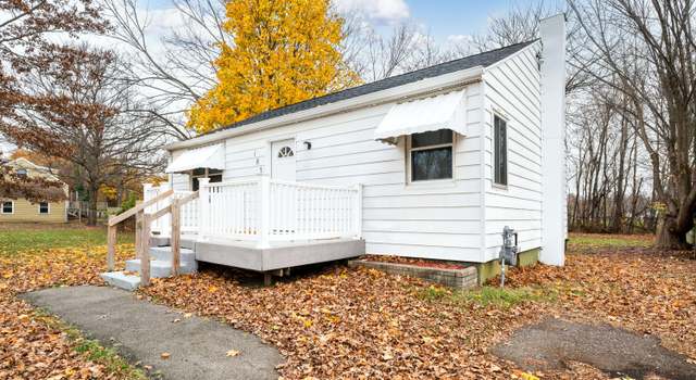 Photo of 183 Elmside Rd, Benton Harbor, MI 49022